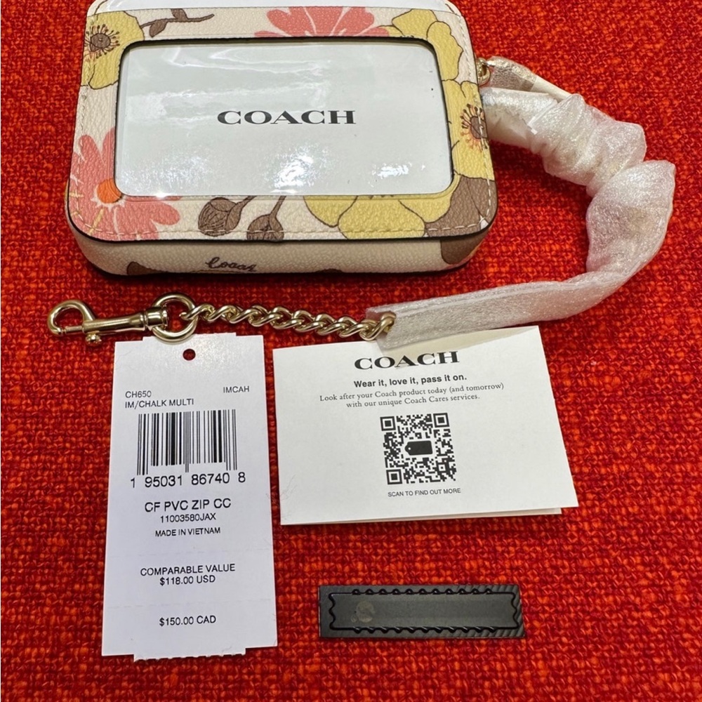 ❤️❤️NEW coach zip card case with floral cluster print ❤️❤️❤️ - Picture 3 of 4